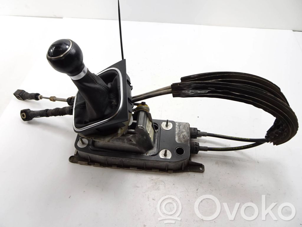 Volkswagen Golf VI Gear shifter/selector 