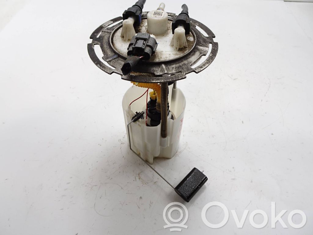 Nissan Note (E12) Bomba interna de combustible 