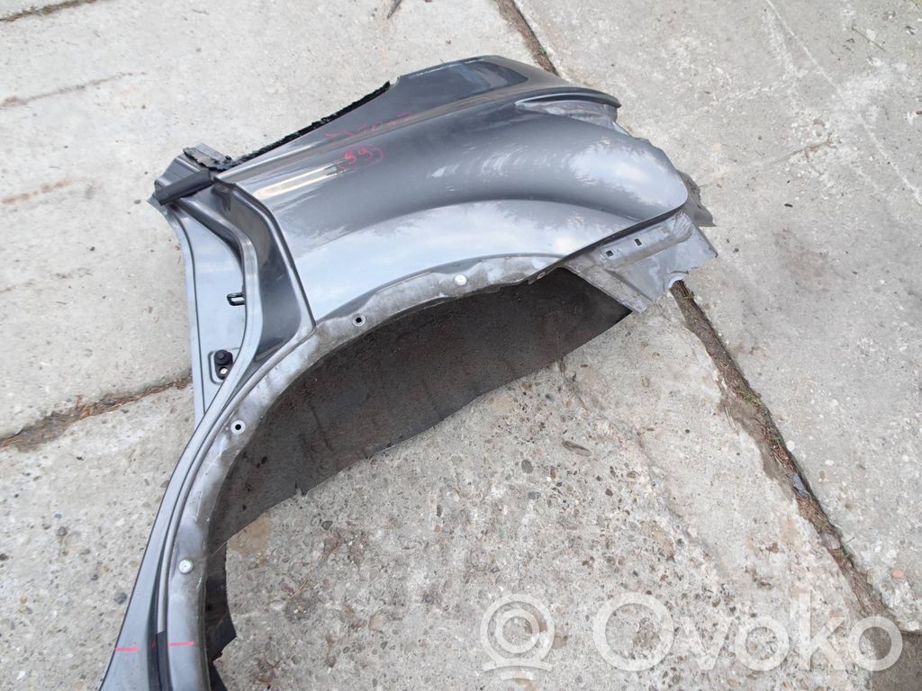 Nissan Qashqai+2 Aizmugurējā ceturtdaļa mašīnas 