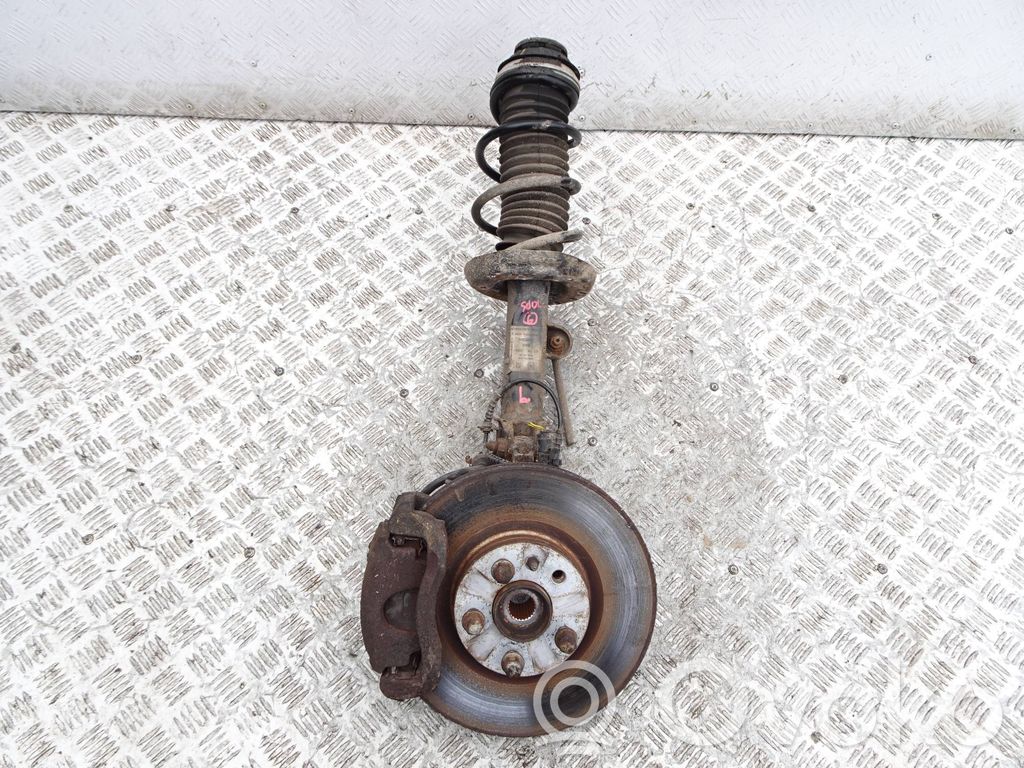 Fiat 500L Priekinis kelmas 