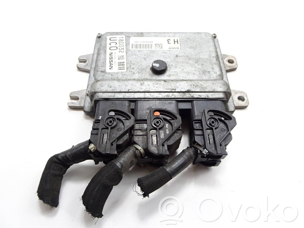 Engine control unit/module   MEC940240,180032