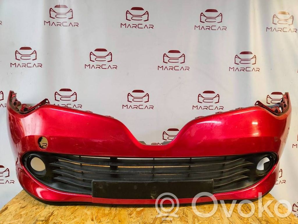 Renault Clio IV Parachoques delantero 