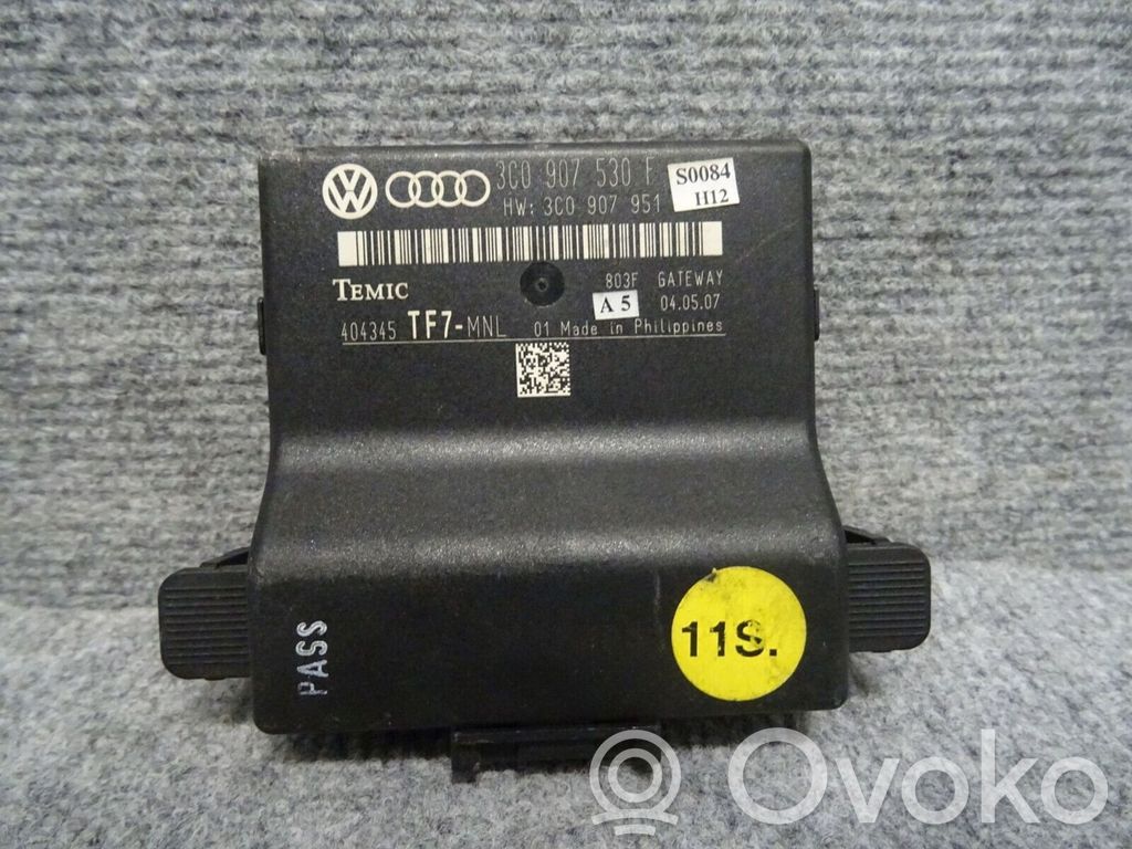 Volkswagen PASSAT CC Gateway control module 