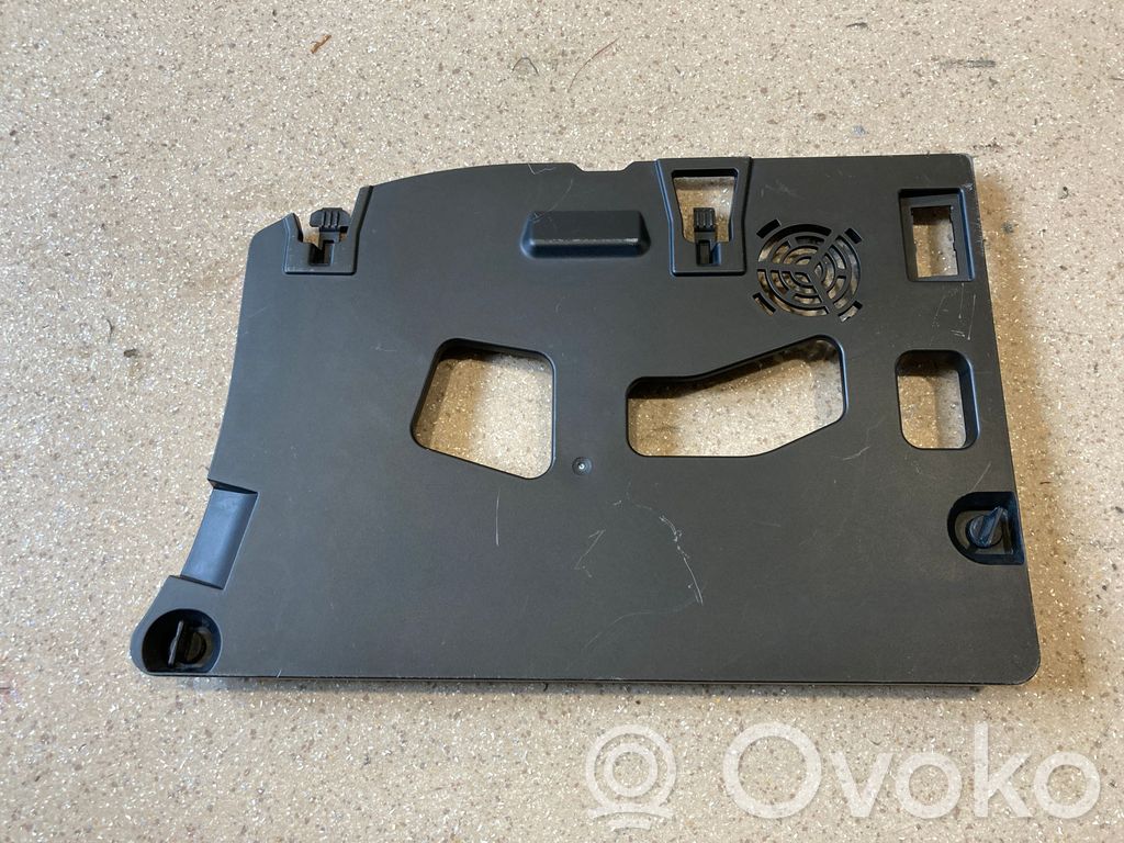 BMW 1 F40 Revestimiento de los botones de la parte inferior del panel 