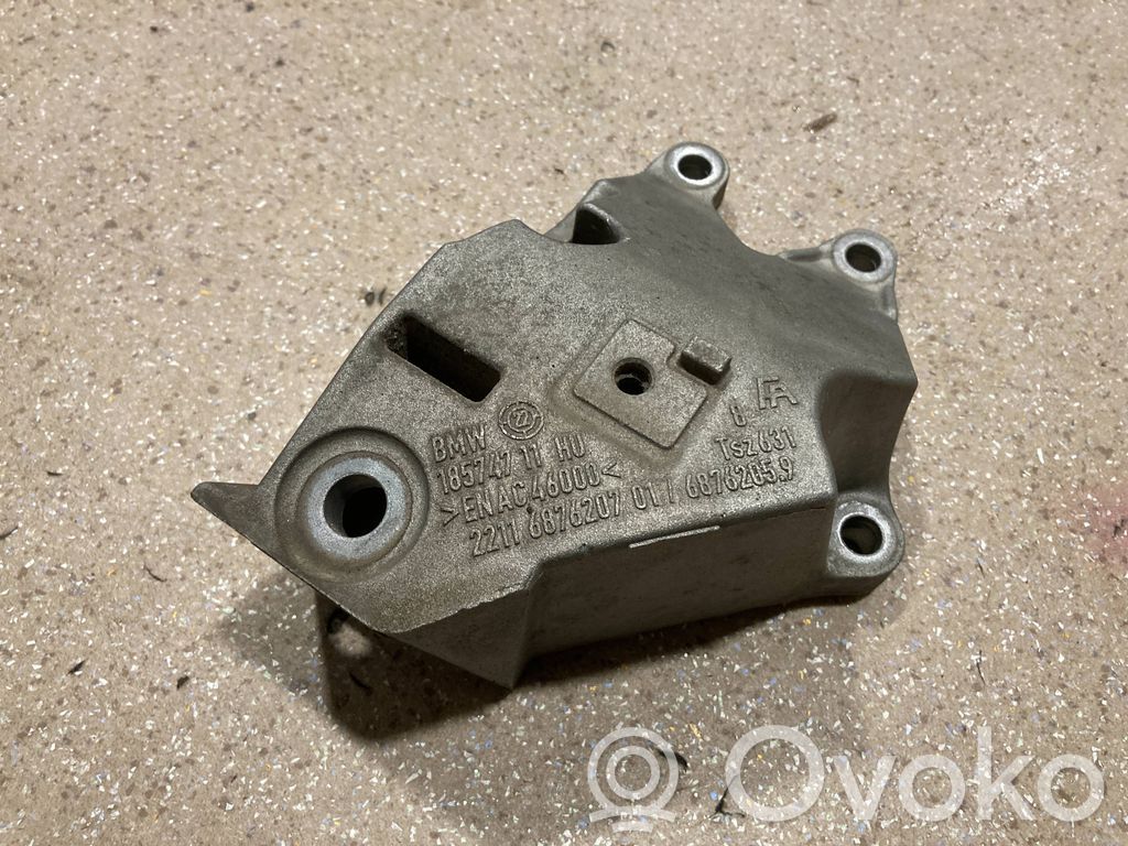 Engine mounting bracket   6876207