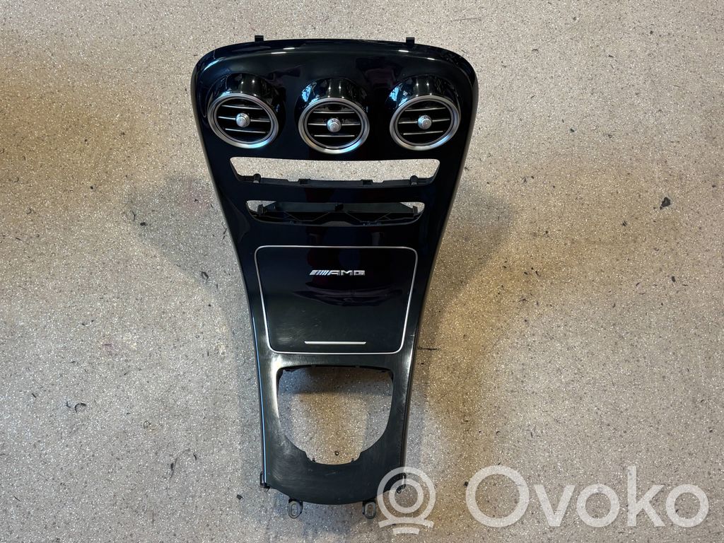 Mercedes-Benz C AMG W205 Consolă centrală 