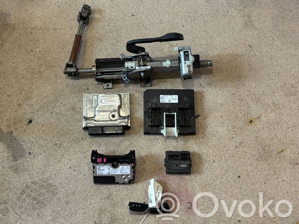Volkswagen Golf VIII Kit cu ECU motor și set închidere uși 