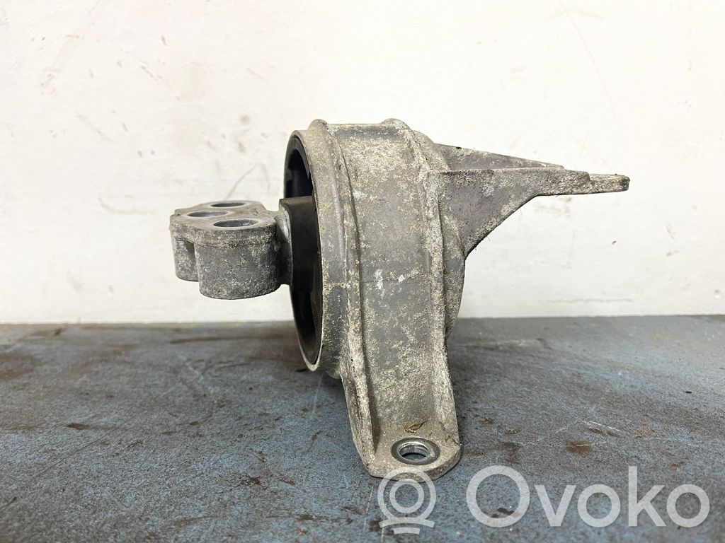 Opel Zafira B Engine mount bracket 