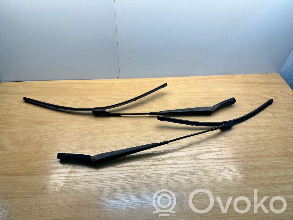 Volkswagen Tiguan Ramię wycieraczki szyby przedniej / czołowej 