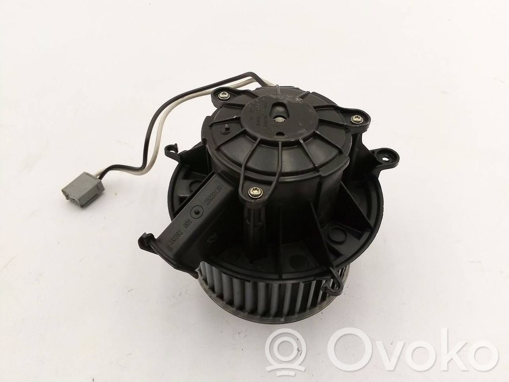 Opel Astra J Pečiuko ventiliatorius/ putikas 
