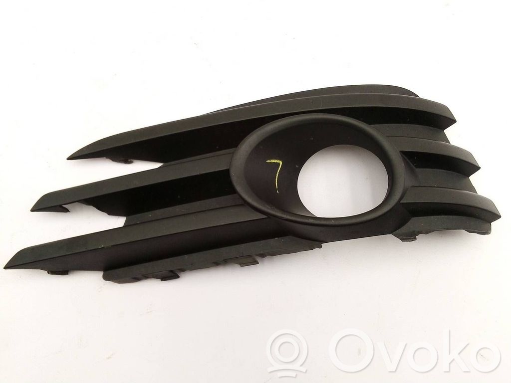 Opel Vectra C Grilă/ornament proiector ceață față 