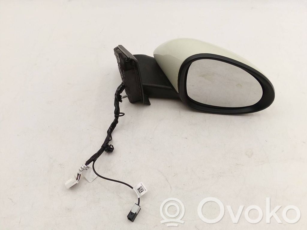 Front door electric wing mirror