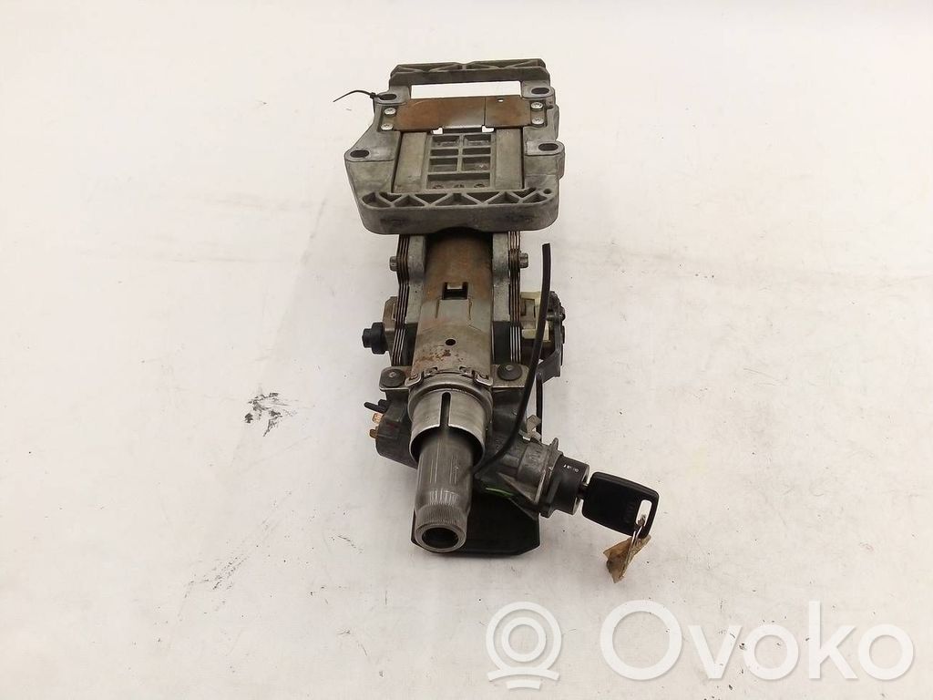 Audi A4 S4 B5 8D Eje de la columna de dirección 