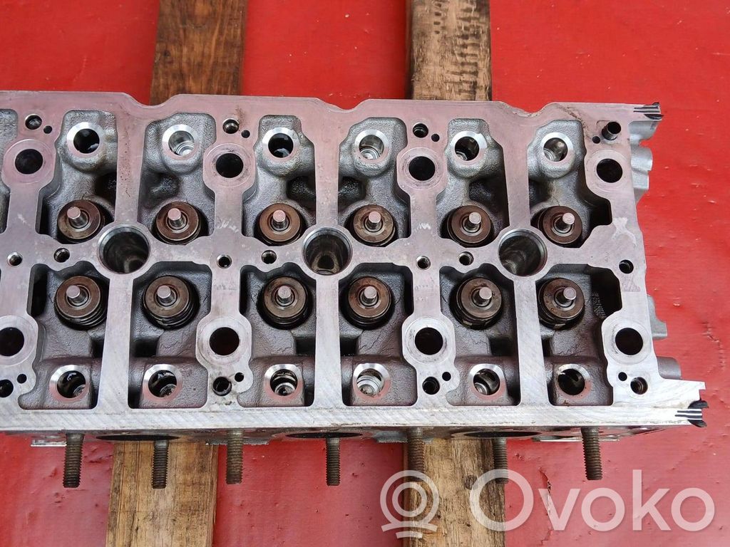 Engine head   059353GN