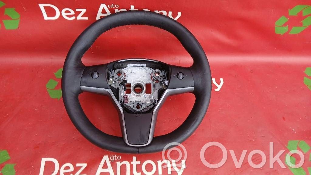 Tesla Model Y Vairas 