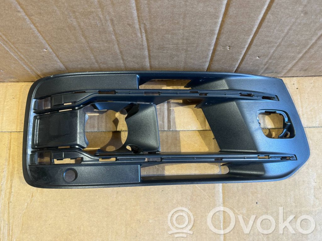 Audi Q7 4M Etusumuvalon ritilä 