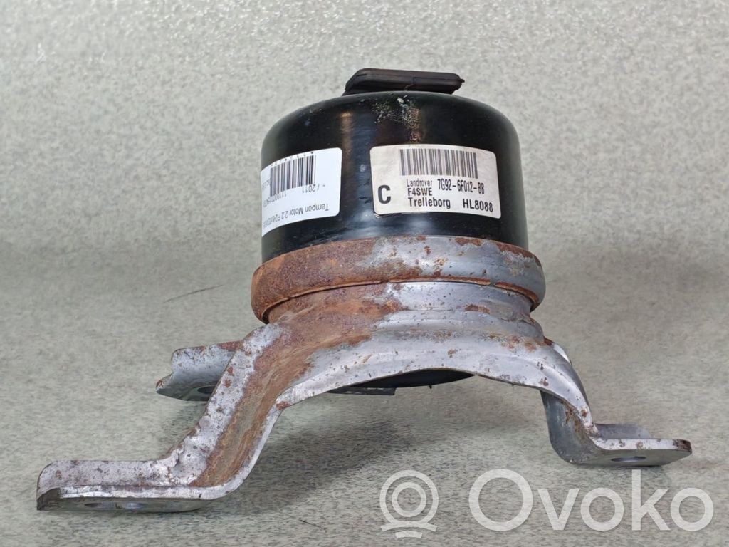 Land Rover Freelander 2 - LR2 Engine mount bracket 