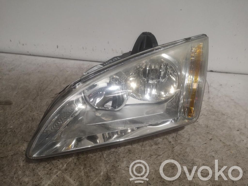 Ford Focus Lampa przednia 