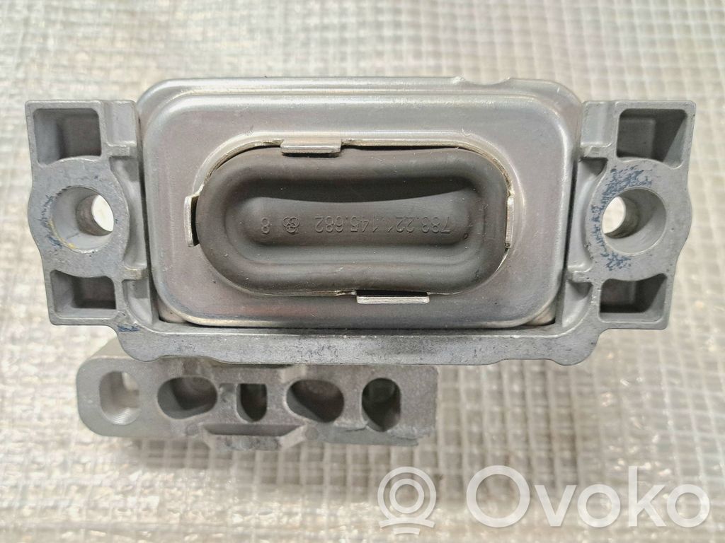 Volkswagen Golf VII Engine mount bracket 