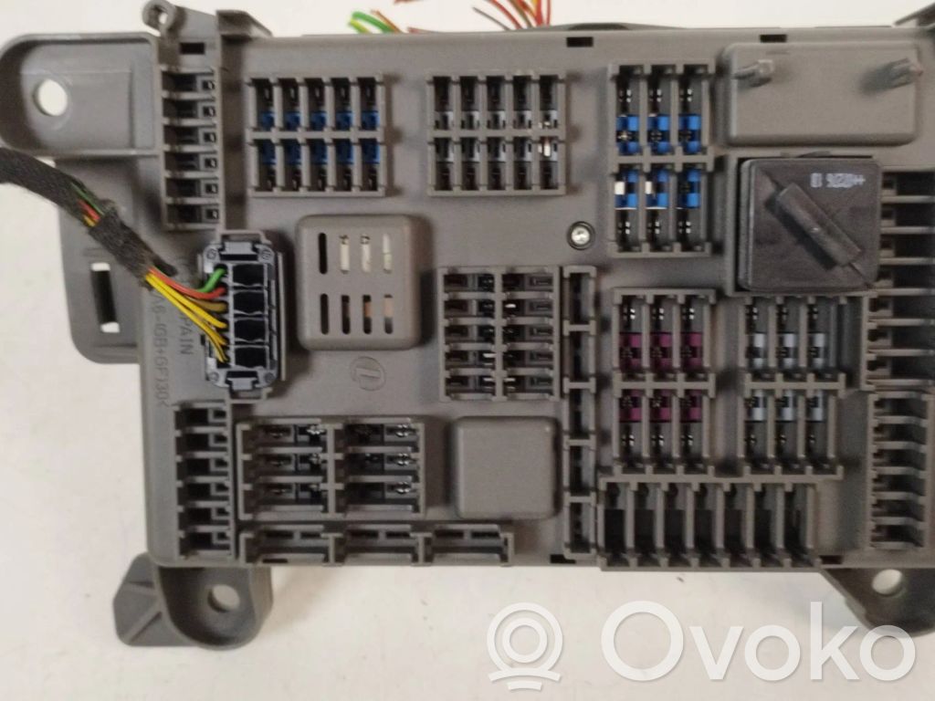 BMW X5 E70 Fuse module 
