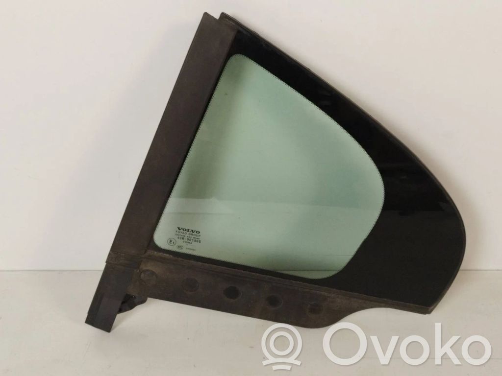 Volvo S60 Ventanilla de ventilación de la puerta trasera 