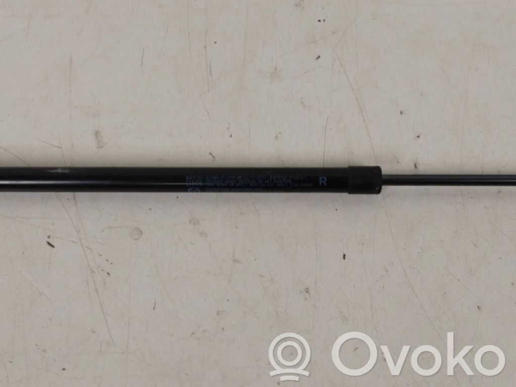 Mazda CX-3 Tailgate/trunk strut/damper 