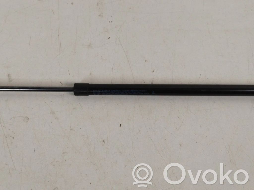 Mazda CX-3 Tailgate/trunk strut/damper 