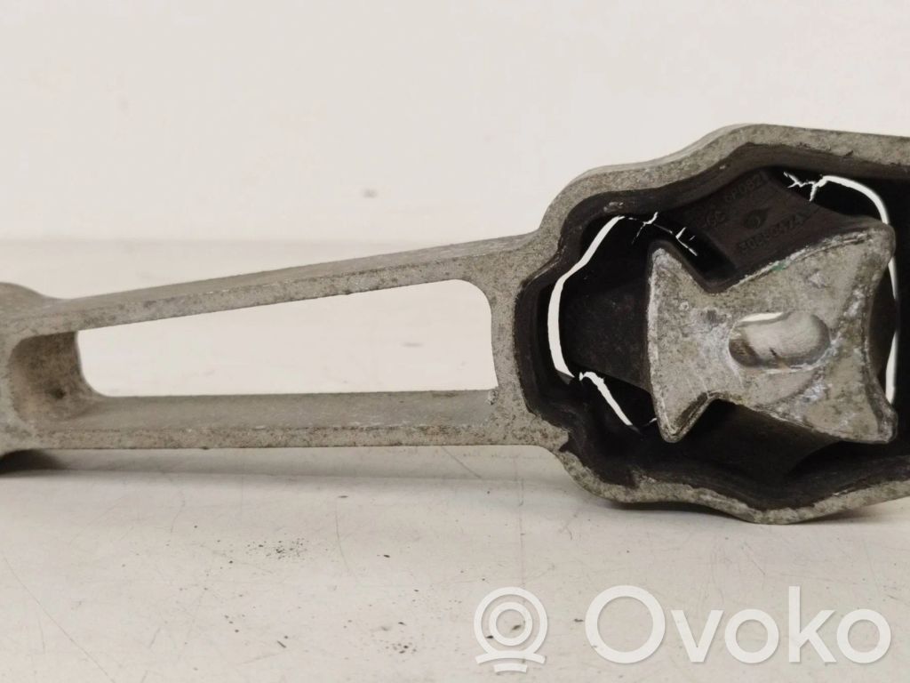 Volvo S60 Engine mount bracket 
