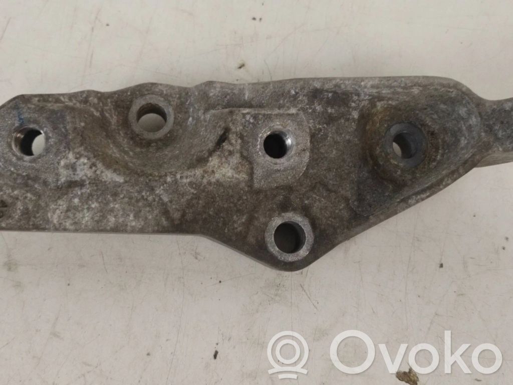 Volvo S60 Gearbox mounting bracket 