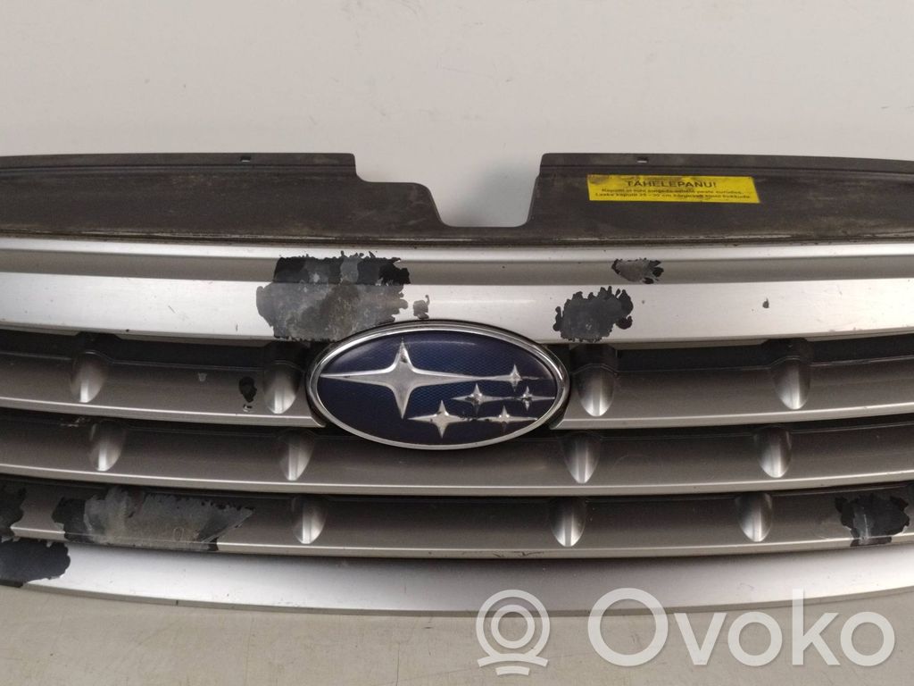 Subaru Legacy Etupuskurin ylempi jäähdytinsäleikkö 