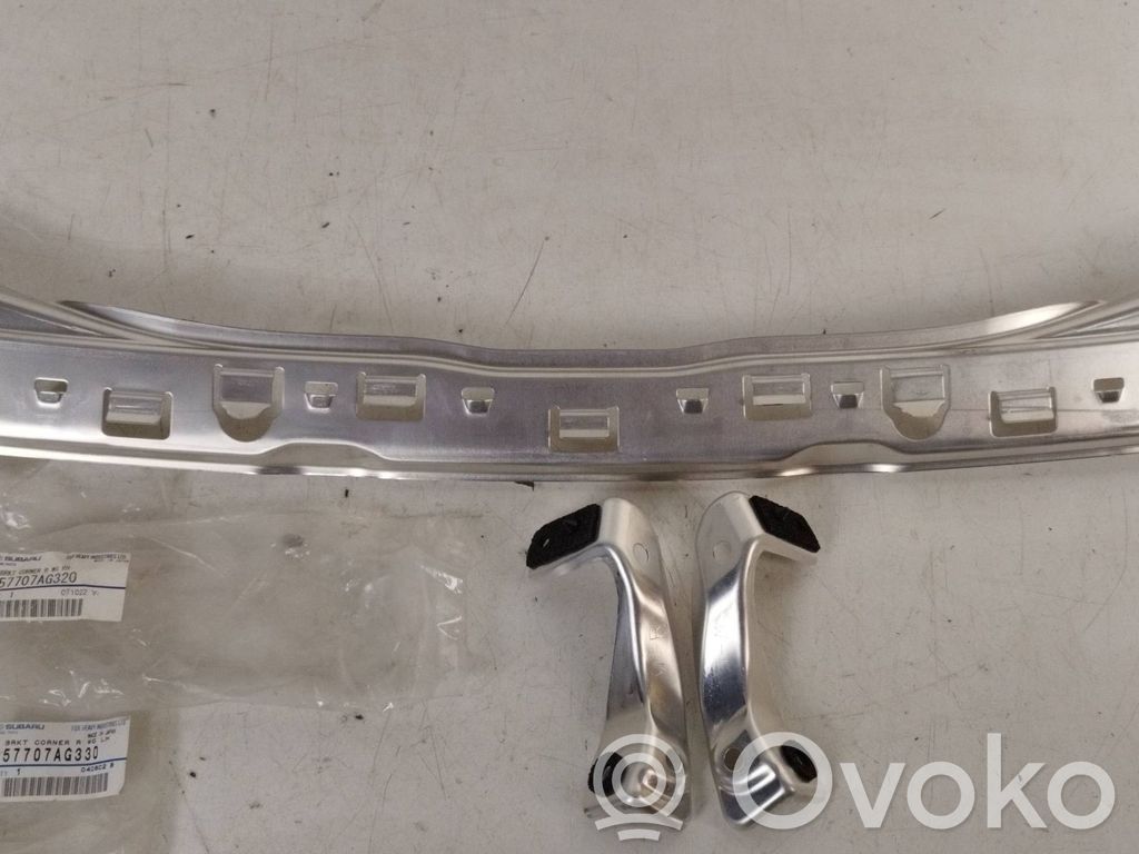 Subaru Outback Uchwyt / Mocowanie zderzaka tylnego 