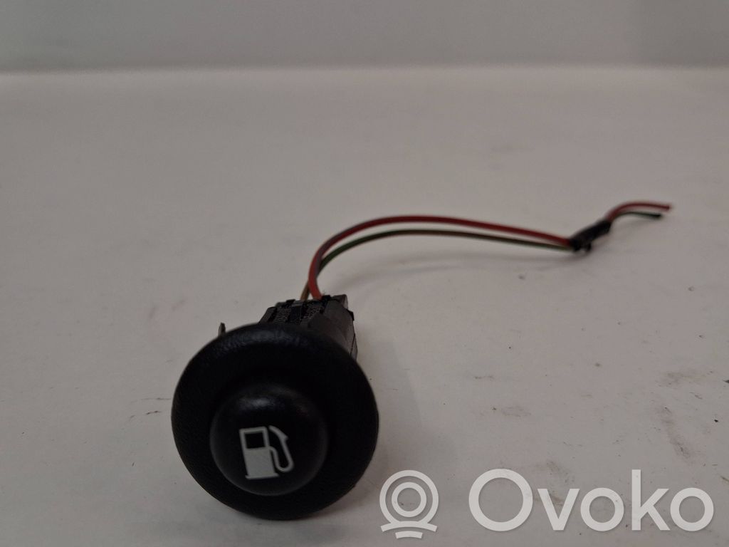 Jeep Grand Cherokee Przycisk otwierania wlewu paliwa 