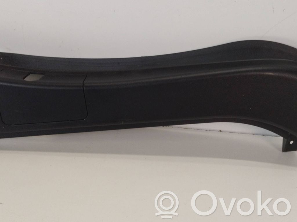 BMW X5 E70 (D) pillar trim (bottom) 