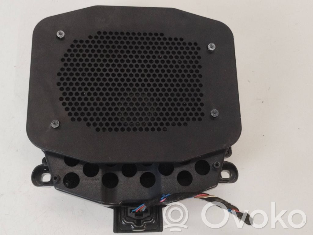 BMW X5 E70 Subwoofer 