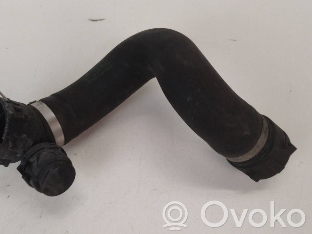 BMW X5 E70 Engine coolant pipe/hose 