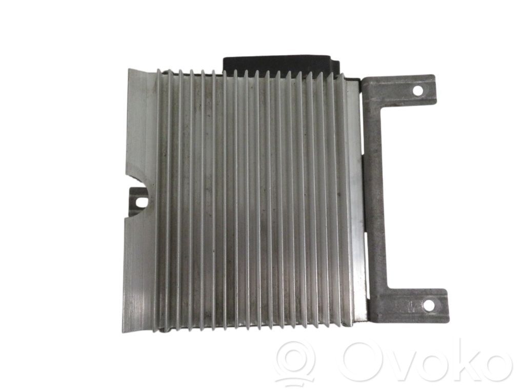 Mercedes-Benz S W140 Sound amplifier 