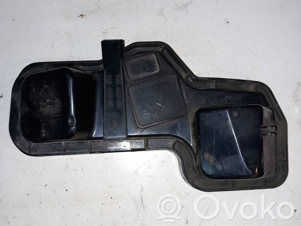 Audi A6 S6 C5 4B Osłona żarówki lampy przedniej 