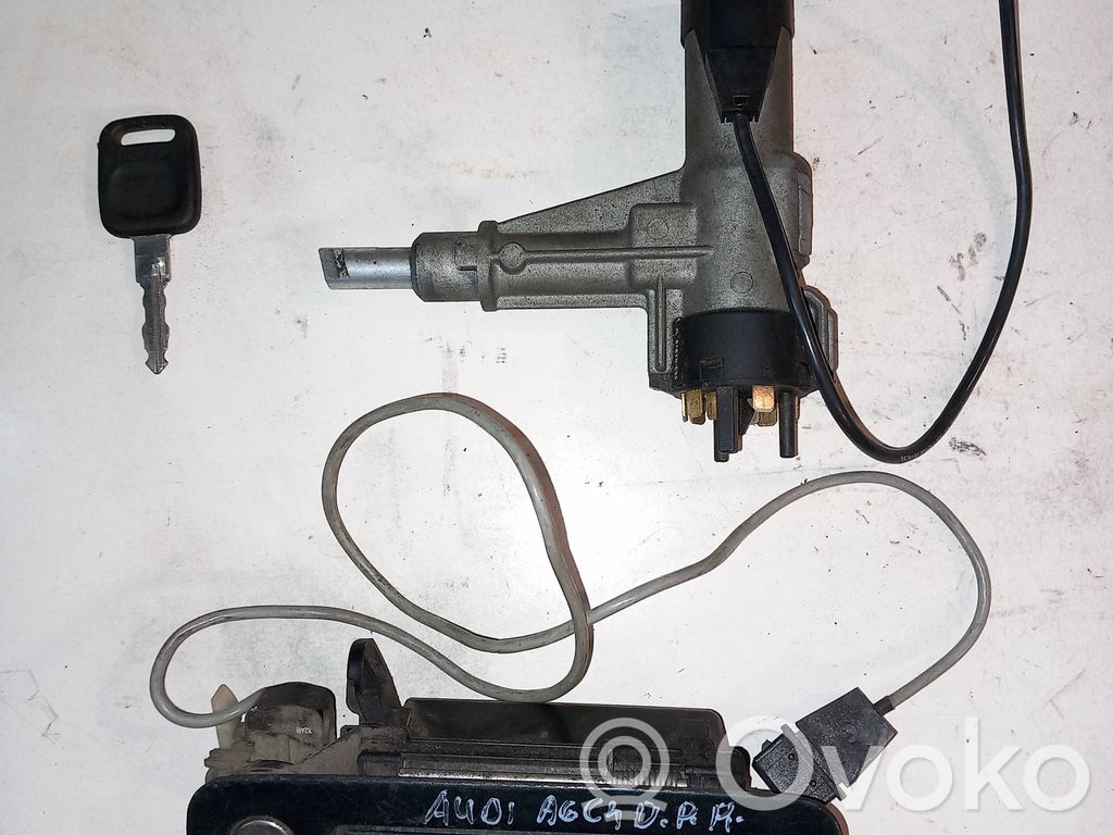 Audi A6 S6 C4 4A Užvedimo spynelė 