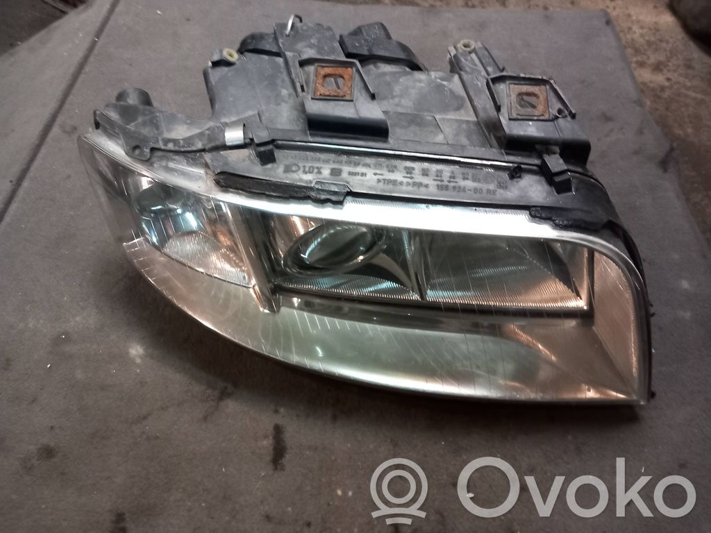 Audi A6 S6 C5 4B Phare frontale 