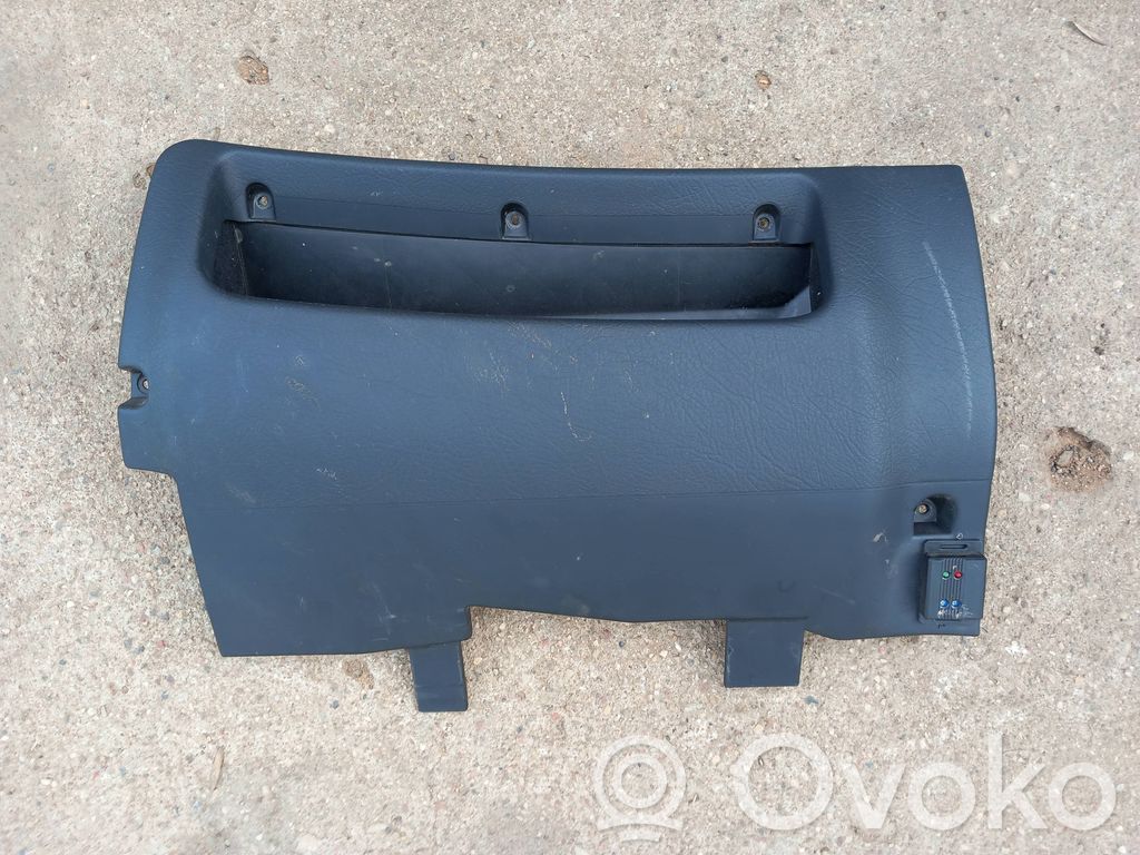 Audi A6 S6 C4 4A Verkleidung Armaturenbrett Cockpit unten 