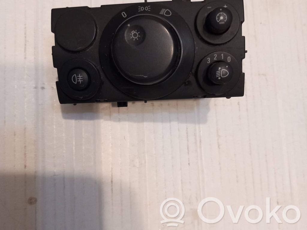 Light switch   13198926,3256,LK04063035