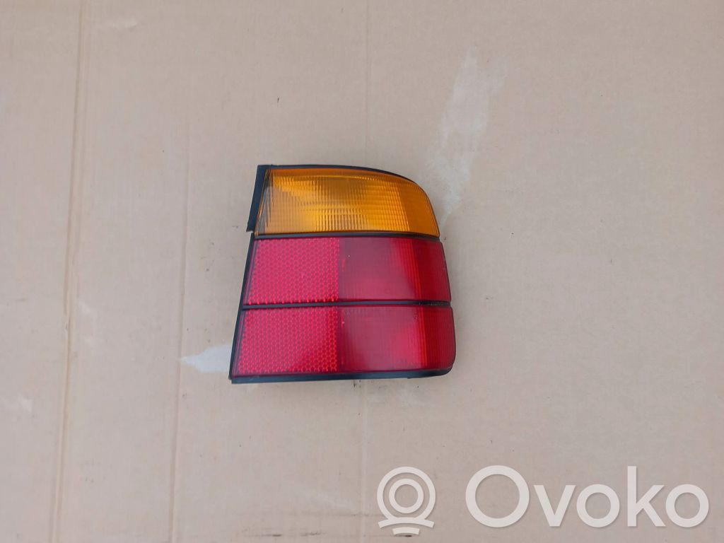 Rear/tail lights   1384010R
