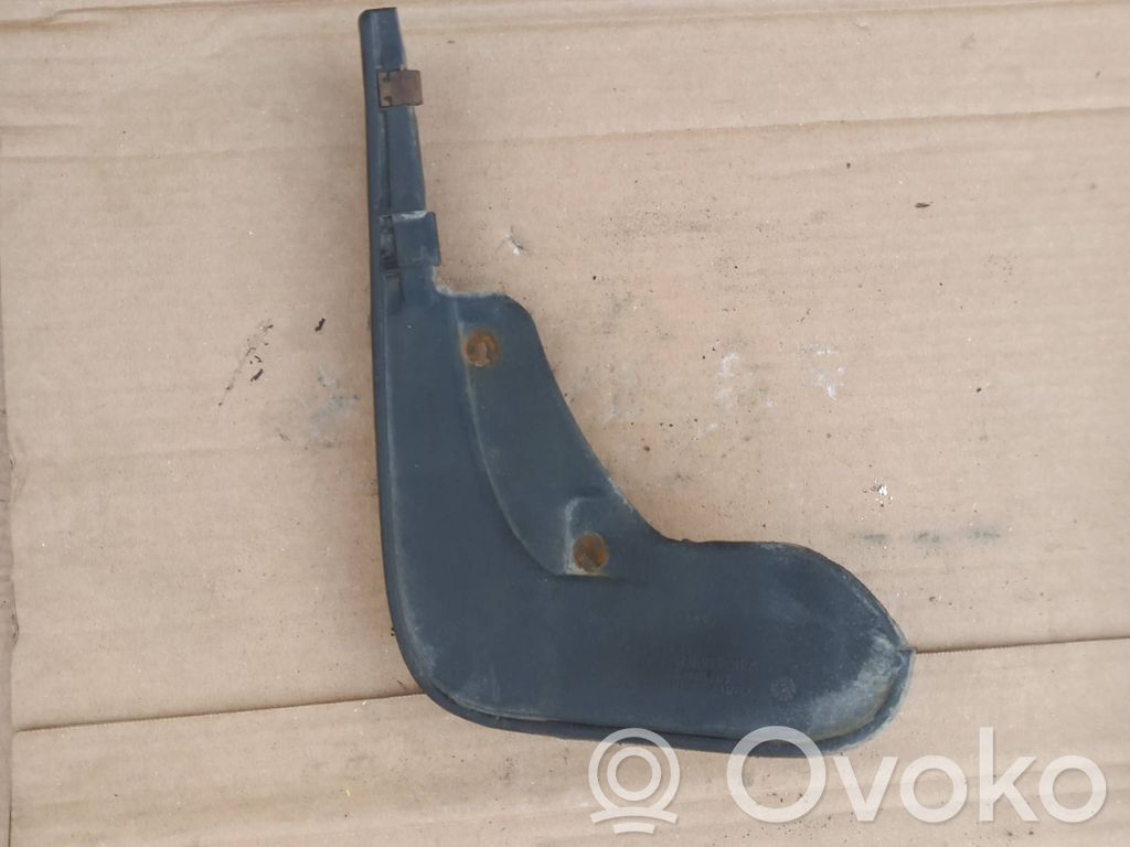 Seat Exeo (3R) Eturoiskeläppä 