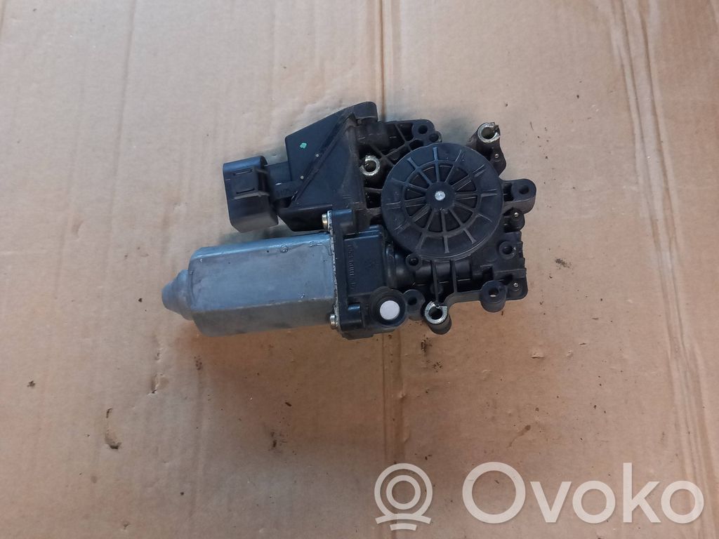 Audi A4 S4 B5 8D Silniczek podnośnika szyby drzwi 