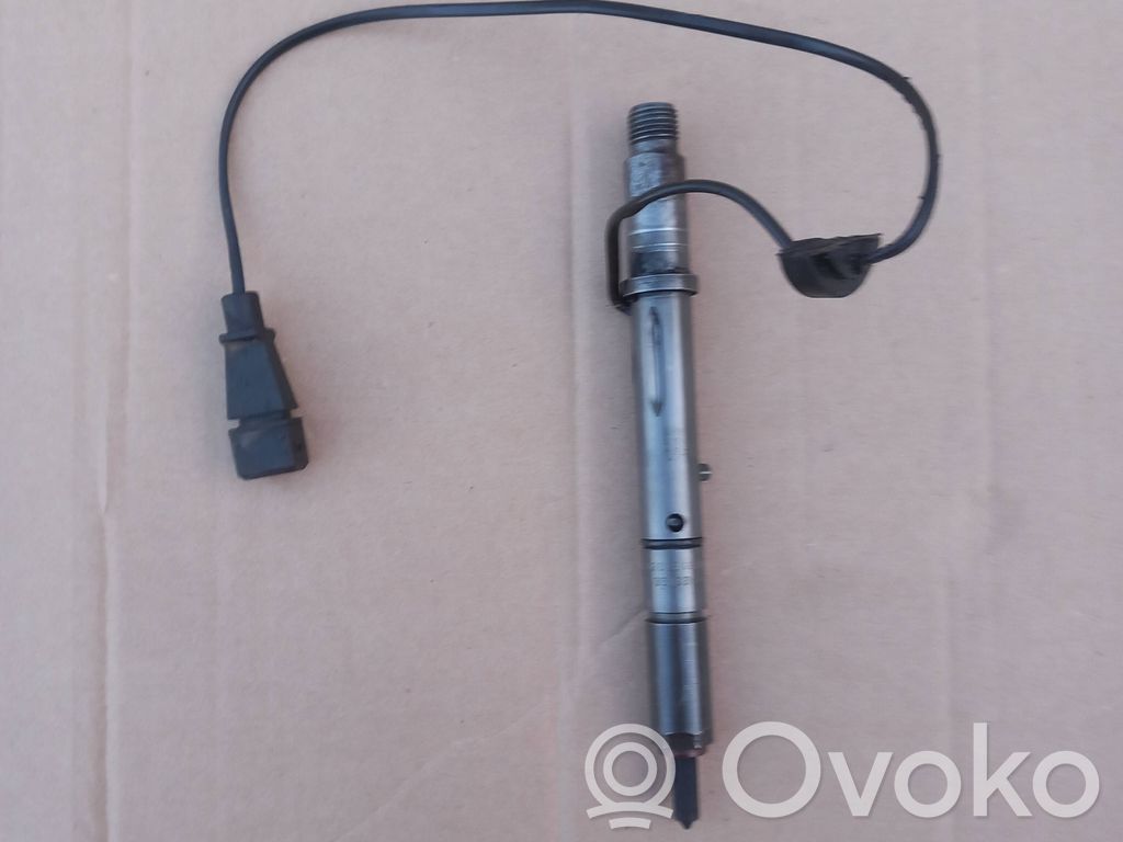 Inyector de combustible   059130202E,0432133803