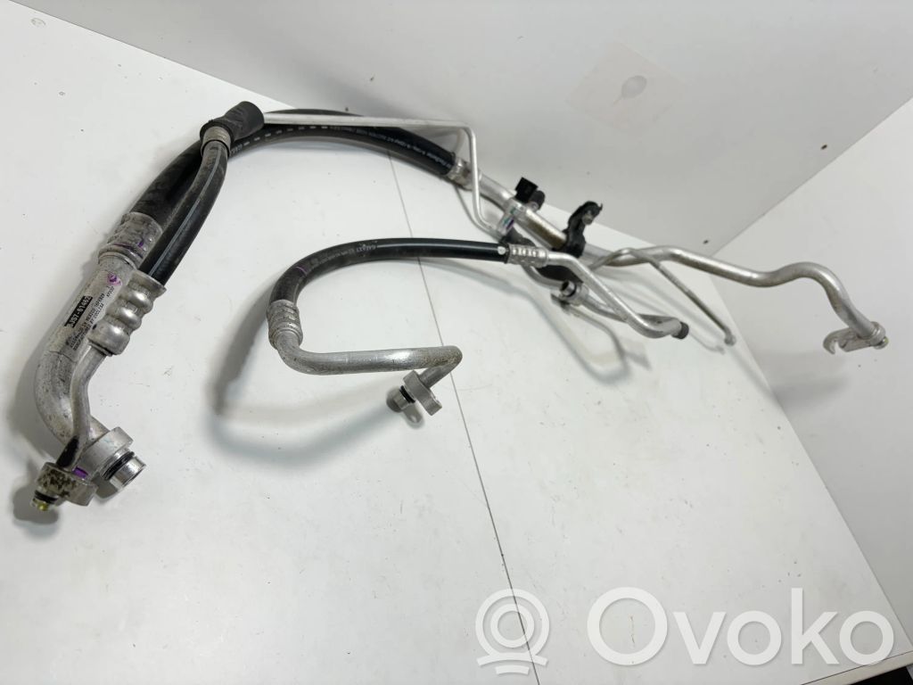 Mazda 3 III Ilmastointilaitteen putki (A/C) 