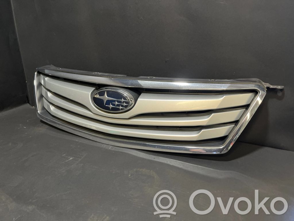 Subaru Outback Front bumper upper radiator grill 