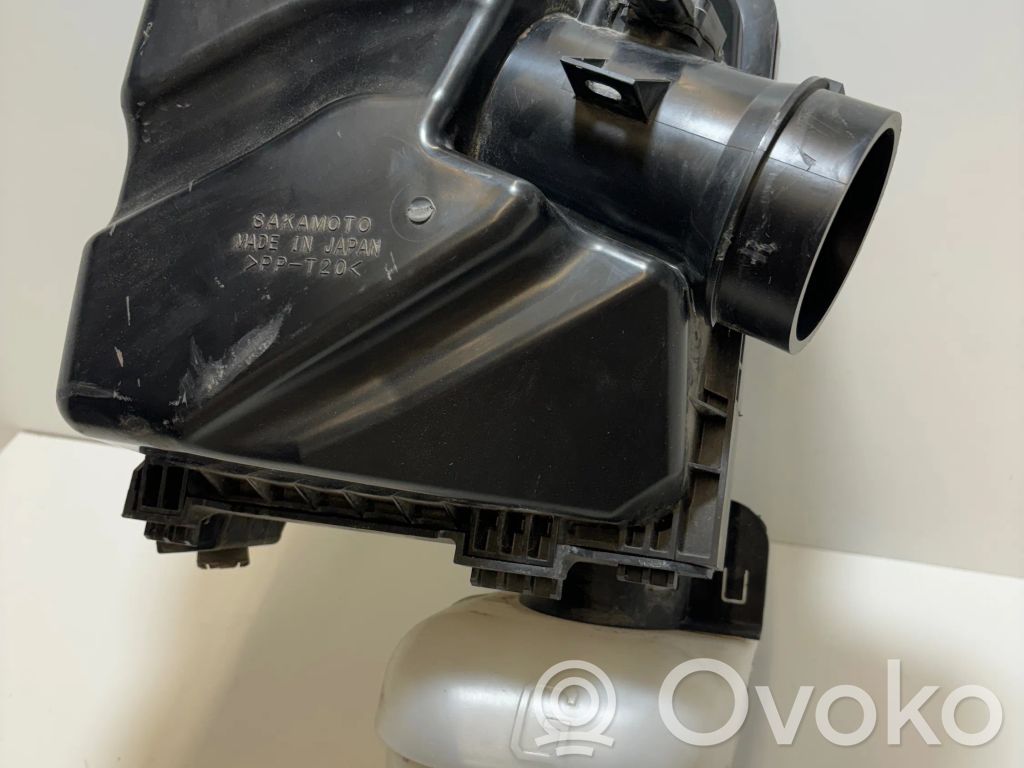 Subaru Outback Air filter box 