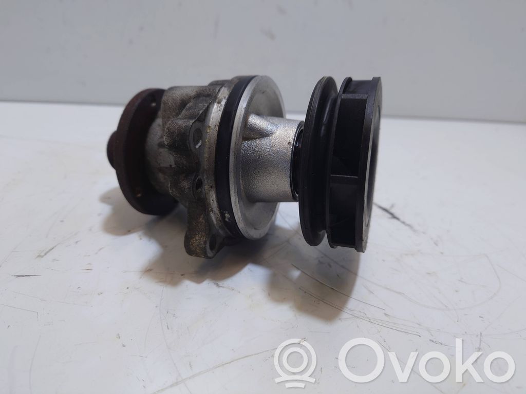 Water pump   1731741
