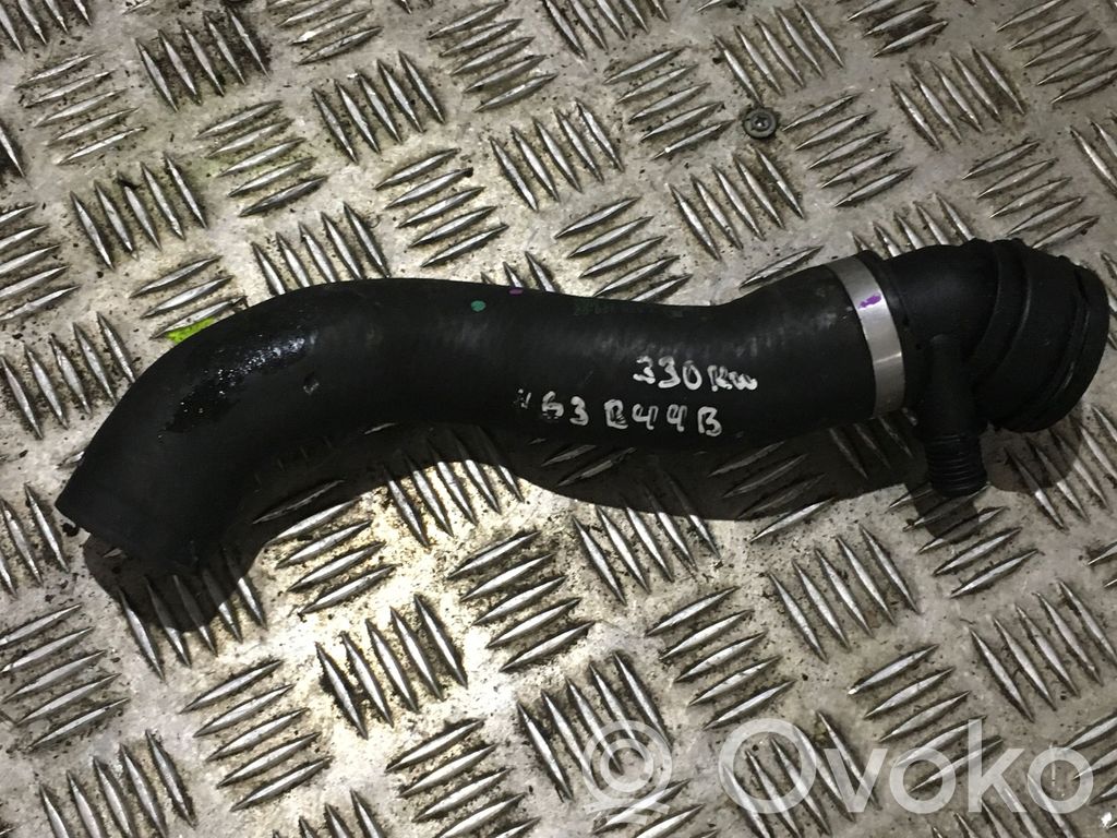 Engine coolant pipe/hose   7576358